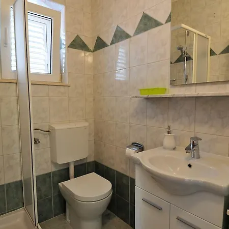 Bugenvila Apartman *