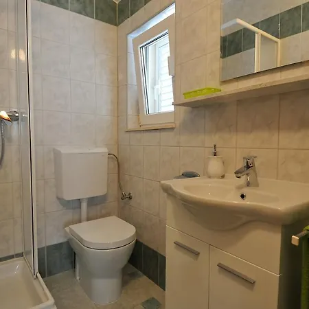 Apartment Bugenvila